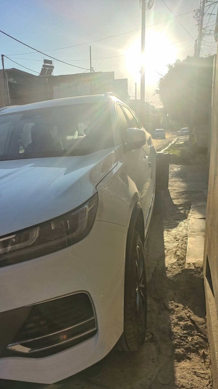 🚗 شيري تيگو 8 برو بلگن هايبرد 2024
لون أبيض – وارد صيني
📍 الموصل
الممشى: 3,000 كم فقط
السعر: 275 ورقة
🔹 السيارة أصلية وضع شركة، بحالة الوكالة وما بيها أي صبغ أو حادث.
🔹 المواصفات (فل أوبشن):
محرك بنزين + كهرباء (Plug-in Hybrid) اقتصادي جداً
نظام AI هلو شيري تحكم صوت تتكلم معاها
نظام دفع رباعي AWD
سقف بانورامي
كاميرات 360°
شاشة كبيرة + لوحة قيادة رقمية
تشغيل بصمة + مفتاح ذكي + تشغيل عن بُعد
باب خلفي كهربائي
مثبت سرعة + تحكم نزول منحدرات
حساسات أمامية وخلفية
تبريد وتدفئة أوتوماتيك
مقاعد كهربائية
شاحن لاسلكي
إنارة داخلية محيطية
LED + كشافات ضباب
8 وسائد هوائية
ABS + مانع انزلاق + فرملة طوارئ
وبعد اكو مواصفات اكثر…
✨ سيارة عائلية فخمة، صرفية ممتازة، ممشى قليل جداً.
للاستفسار الاتصال 📞
***********
