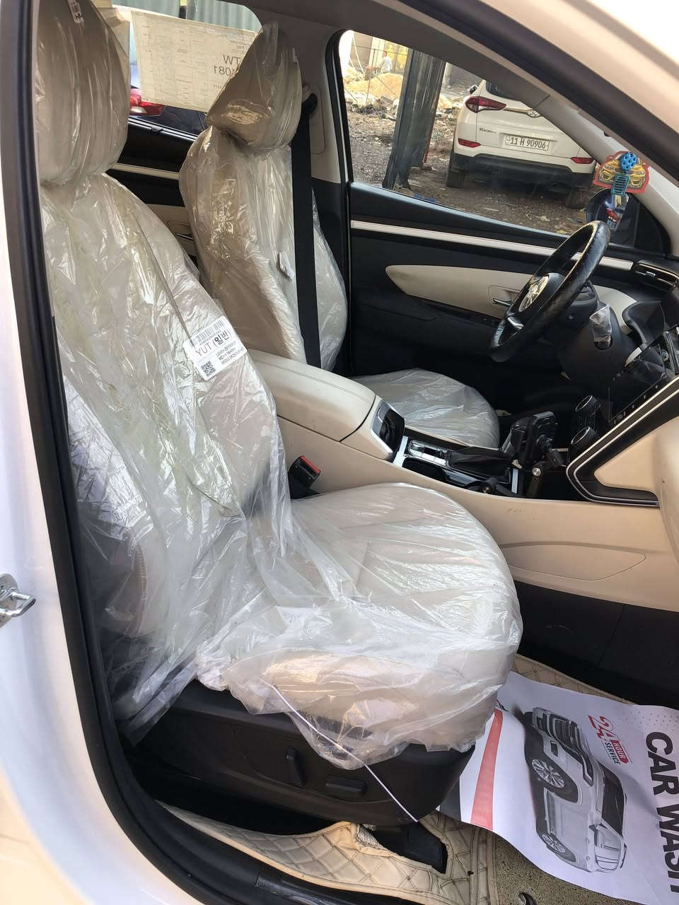 توسان موديل 2024 رقم بغداد خليجي من الاولى موتورز سيارة ماشية 17 الف سيارة فول عدا الفتحة سيارة كراسي كهرباء دخول ذكي تشغيل بصمة مريات شفط اشاير مري تشغيل عن بعد شحن لاسلكي سبيرها منازل السيارة وبيها بعد مواصفات سيارة خير من الله دون حادث بيها ملاحضات بسيطة السعر 207 وبيها مجال للشراي للاستفسار رقم هاتف ***********
