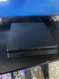 Ps4  نضيف 90‎%‎  مع هارد 1 تيرا  مع جوستك واحد فقط  07723909654  للشرا...