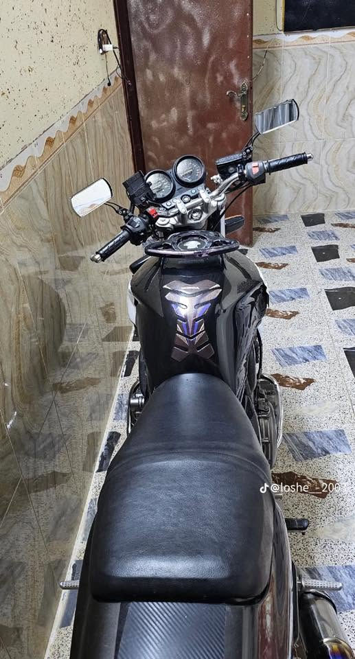 لبيع سيبي فور نضيف
جيل اول 
دراجه مكفوله كفاله عامه 
كلو بشرط 
دراجه بدون رقم فقط مكاتبه 
مكاني موصل ايسر 
سعر 15بي مجال حك جيه 
***********
