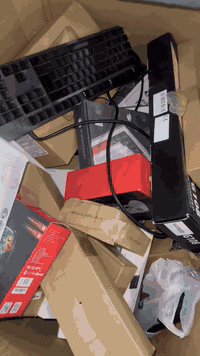 شلعه خشن ناعم الكتروني وغراض سيارات
ابييع شلع اخوان 
مقاطع  بيها تفاصيل. 
رقمي ***********
