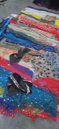 هەموو قوماشەکانی ناو ئەم دوکانە بۆ فرۆشتن بە سیعری زۆر گونجاو.کێ ویستی لە خزمەتیام. نامە بنێرە یان پەیوەندی بکەم
***********
ڤایبەر و واتس ئاپ
