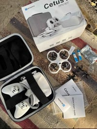 ادرون fpv بيتي  مواصفات  1محركات برسلش 2مراوح احتياط  3درنفيس  4بطاريا...