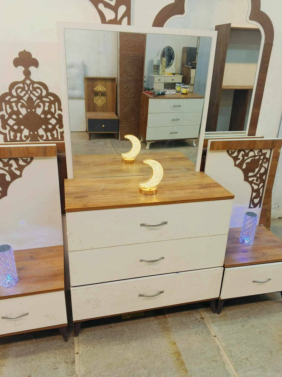 غرفه تركي نظيفه.اخت الجديده.السعر 375مع شد ونقل الحجز واتس***********
