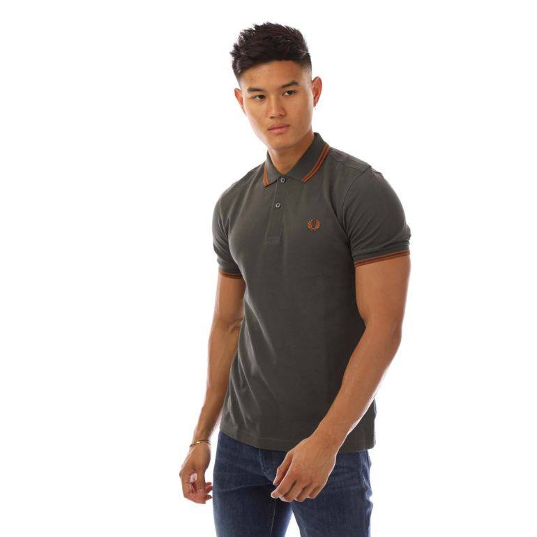 تيشيرت بولو ماركة فريد بيري 
أوربي غير مستخدم 
قياسات XXL-XL-L-M 
سلم فت سايز اوربي 
قطن حجري سباندكس 💯 
قطع راقية كجول ورسمي 
الألوان أسود ونيلي وأبيض ورصاصي
للحجز على خاص 
أو مراسلة واتساب ***********
توصيل لكل محافظات 
نقدا وبالاقساط
