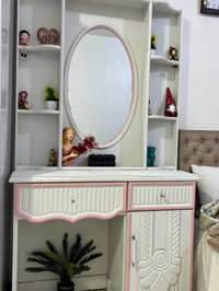ميز مراية • خشبي • جديد