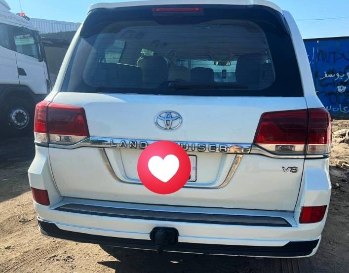 السلام عليكم لاندكروزر 11 (كاز) محدثه 21 داخل وخارج رقم بصره انكليزي. ابسمنه محرك 8سندر سعر 210 مكاني بصره الدير ***********
