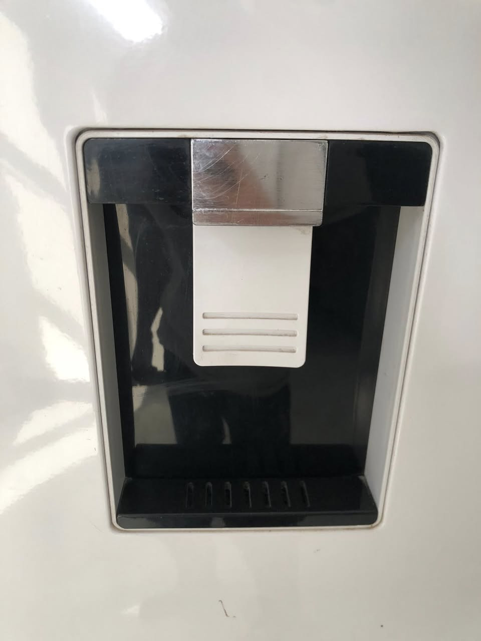 السلام عليكم.. ثلاجه جينرال Generall للبيع استعمالها قليل جدا بيها براد ماي ثلاجه فول الله شاهد .. للتواصل *********** متواجد واتساب ايضاً سعرها (200 وبيها مجال) مكاني ديوانيه حي الجامعهشراي خابر وبيك خير وتدلل مو شراي اعبر المنشور رجاءًا
