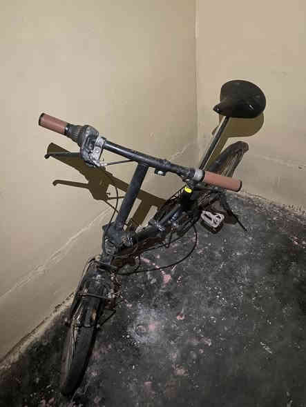 سلام عليكم 
يوجد بايسكل للبيع 

 نضيف حييل  وكلشي شغال مايحتاج كلشي 
سعر 70وبي مجال
رقم ***********
