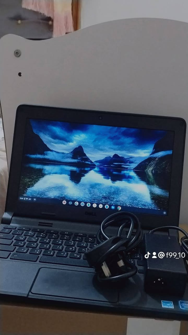 لابتوب دل f22
شاشه 12.5 انج فول HD
حجم الذاكره 16
عشوائيه 4
كيبورد عربي انكليزي
دبل سبيكر
منفد Usp 2
منفذ سماعات AUX
HDMI تقدر تربطها على التلفزيون
بطاريه 10000ملي امبير
تشغيل متواصل 3 ساعات الى 4 ساعات

الابتوب يربط على ماوس خارجي 
كيبورد خارجي
وطابعه Hdmi
الجهاز يوصلك نضام الكروم تريده يبقه كروم تريد تحوله وندوز
السعر 50 الف


**إذا كنت صاحب هذا الإعلان وتريد حذفه لأي سبب، رجاءا أرسل رسالة إلى الدعم الفني**