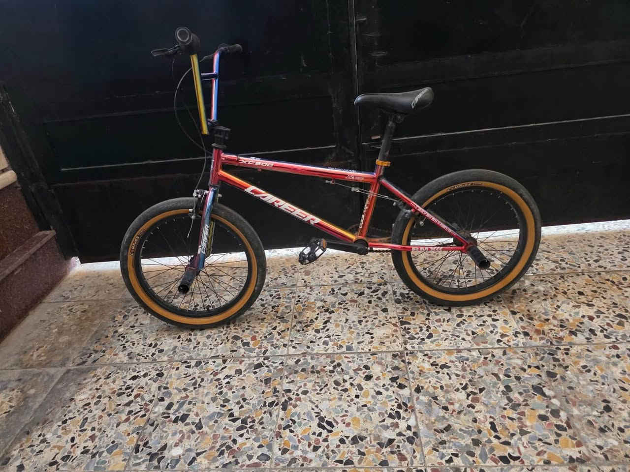 بايسكلBMX حجم 22  جديد سعر160 بي مجال بسيط مكاني بغداد مدينت الصدر ***********
