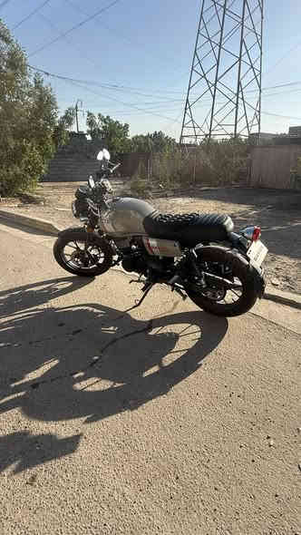 سلام عليكم لايتي البيع موديل 25 اوراق سكنر كلش قليل ماشيه مكانها بغداد البياع سعر 1650 /
***********
