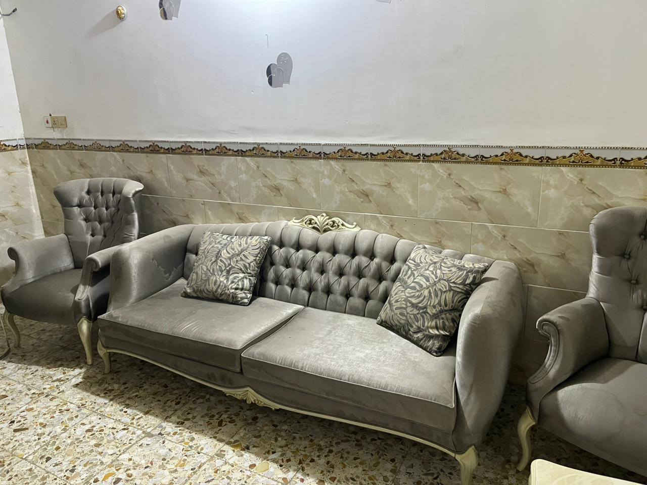 🖤✨ بيت مؤثث للإيجار | النجف الأشرف – حي الجامعة ✨🖤
عرض مرتب للي يعرف يختار صح…
✦ المساحة: 100 متر
✦ بناء حديث – تأثيث كامل
◈ تفاصيل البيت:
▪️ الطابق الأول:
– مطبخ
– صالة
– غرفة
– استقبال
– صحيات
▪️ الطابق الثاني:
– صالة
– غرفة
– صحيات
📍 الموقع: النجف الأشرف – حي الجامعة
موقع مرغوب وهادئ
✦ عرض جاهز للسكن فوراً
✦ نظيف – مرتب – عملي
🖤 لأصحاب الذوق العالي فقط
✨ اتصل قبل لا يطير العرض ✨
—
🖤✨ مكتب الهرم الأول للوساطة العقارية
📞 ***********
