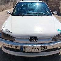 بيجو موديل 2000 حجم 306 مكينه بيها صرف سياره شغاله شرط الوكاله شغال وي...