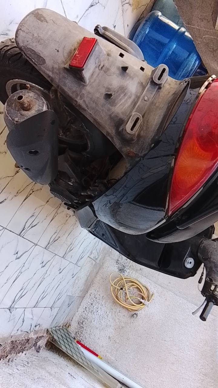 سلام عليكم بريز فحل دراجه كله كامله اي نقص مابيه محرك شوفت عينك مامفتوح شلعا شك الكاع معدل محرك ناعم حلو عالي ناصي سلف هندر اشاير دشبول كله شغال اي نقص مابيه بكاني شعب ***********
