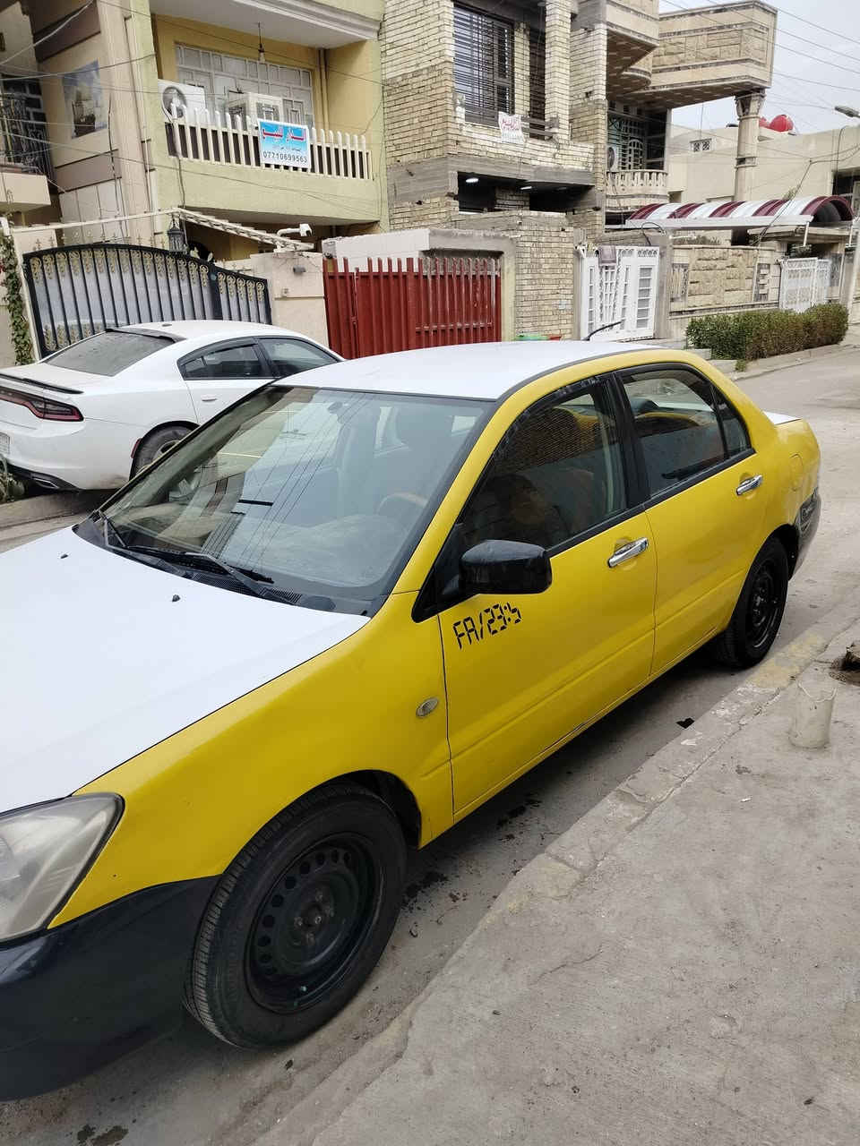 سيارة لانسر (2011)بغداد/اجرة،محرك(2000/اوتوماتيك),تدفئه+تبريد ،محرك لاتبخير ولاصرف، (السيارة للبيع او مراوس ،خصوصي )گشرها مابيه حادث فقط معجون بدون دواخل،وطخطخات بسيطه مثل مامرفق بالسونار،اطارات اماميه نظيفه (90/100)والخلفيه (75/100) ،كهربائيات شغاله ،تحتوي على منظومة غاز تحتاج الى تصليحات بسيطه ،حاليا المنظومه معطله ،السنويه نافذه شهر (9)(2025),يعني تحتاج تجديد ,علما السنويه باسمي ،والرقم دولي ،مكان السيارة...بغداد/البلديات (***********)...والسعر (78)وبيه مجال للجادين ومثل مايقولون السوگ كل شي بيه فالذي لايعجبه السعر وليعبر المنشور...
