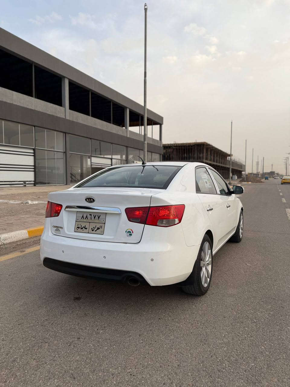 للبيع كيا سيراتو وارد خليجي موديل ٢٠١٢ فول مواصفات بيها صبغ جاملغ خلفي فقط سنويتها ل٢٧ السعر ١٠٥ وبيها مجال مكان السيارة الصويرة للإستفسار ***********
