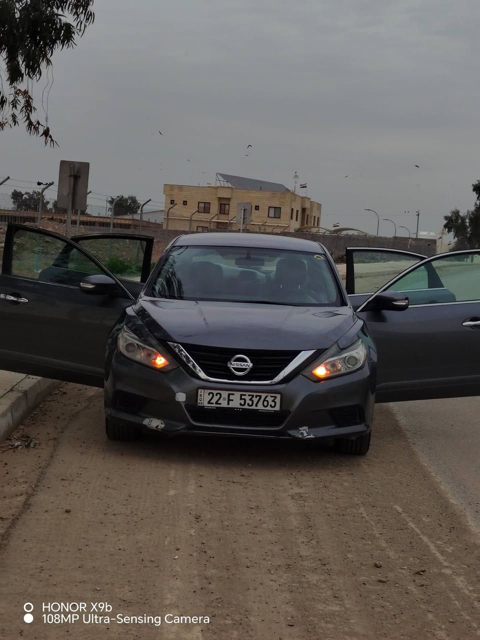 سلام عليكم نيسان التيما 2017 للبيع مواصفات الsتحكمات ستيرن كشن كهرب بصمه أبواب تشغيل عن بعد كامره طخم تايرات جدد تبريد ثلج حادثها قطعتين جاملغ ونص بوند سعر120وبيها مجال للطيبين رقم ***********
