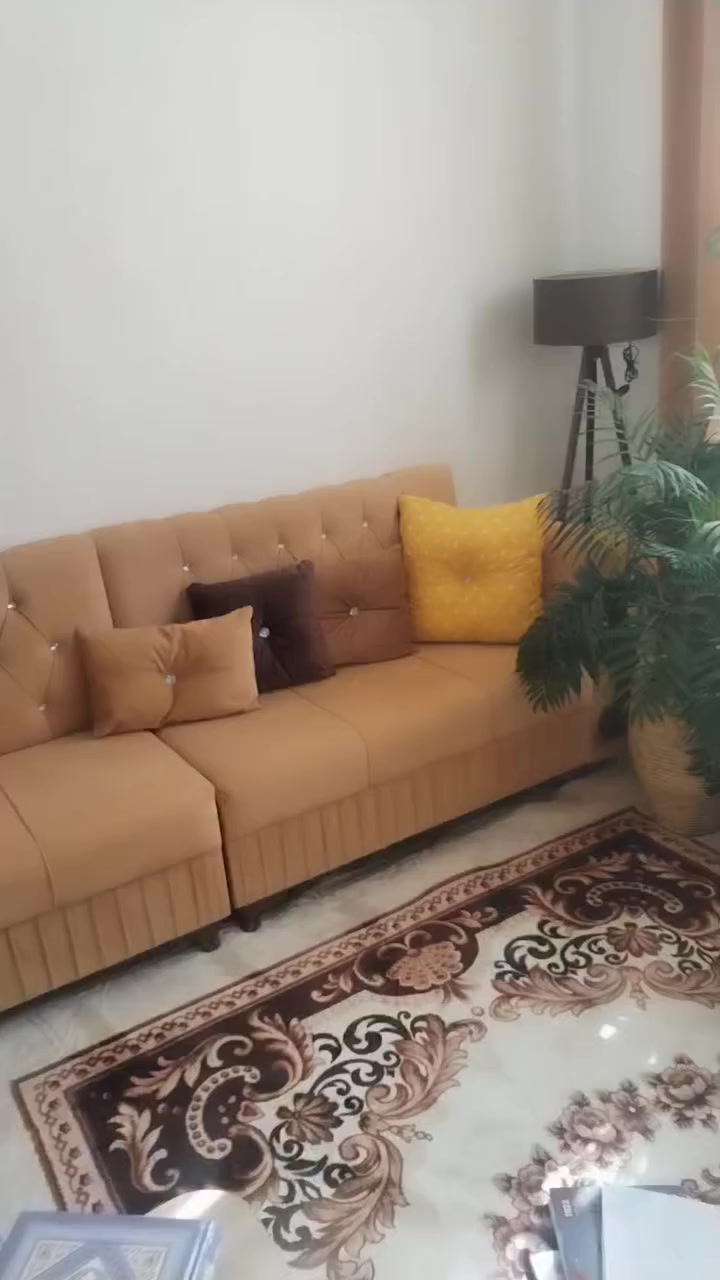 السلام عليكم للبيع طخم ديوان عدد2 كل واحد 7 نفرات بيه زوايه شغل عراقي توصي  الواحد 150 فقل المكان حي القوسيات  ميز وكراسي 90 الف الميز خشب عراثقي والكراسي بيهم عيب مكسورين 2 وبيه مجال


**إذا كنت صاحب هذا الإعلان وتريد حذفه لأي سبب، رجاءا أرسل رسالة إلى الدعم الفني**