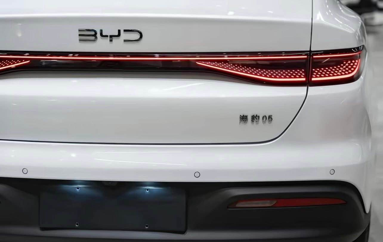 سلام عليكم

سيل 5 زيرو 

مرقم بغداد كامل بيه لوحات 

موديل 2025 

وباقي المواصفات المعروفه 

السعر 19,500,000

الاتصال 

واتساب ***********

‬  0775 554 6727‬ بغداد, العراق
