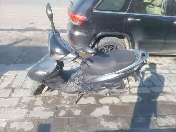 سلام عليكم دراجه ثعلب مكفوله كفاله عامه من كلشي كامله مكمله سلف هندر مكينه ممفتوحه الدراجه نوزل كفرات ختم واحد كلشي شغال بيه مناقصه اي شي مكاني بغداد المنصور او سيديه السعر ٦٥٠ رقمي ***********
