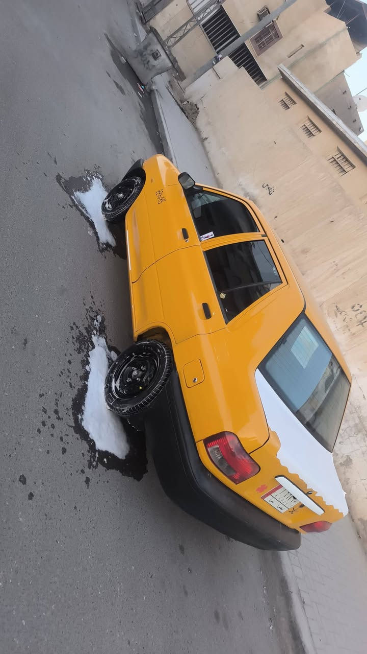 سلام عليكم سايبه للبيع 18 سياره نضيفه وحلوه راعيهه موجود ع تحويل مكان بصره ابو الخصيب سياره گير ومحرك وتبريد ب 40 وبيهه مجال 🚕***********5
