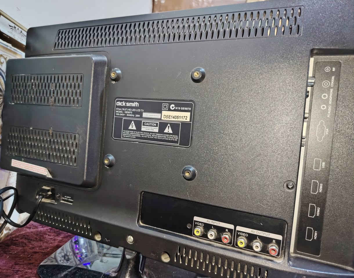 السلام عليكم
وينهم الي يدورون شاشة بيها AV
اخوان شاشة للبيع بيها جميع المنافذ الي تحتاجها 
3HDMI
1VGA
2AV
حجم الشاشة 20 بوصة
السعر 50 الف قفل 
متوفر توصيل.


**إذا كنت صاحب هذا الإعلان وتريد حذفه لأي سبب، رجاءا أرسل رسالة إلى الدعم الفني**