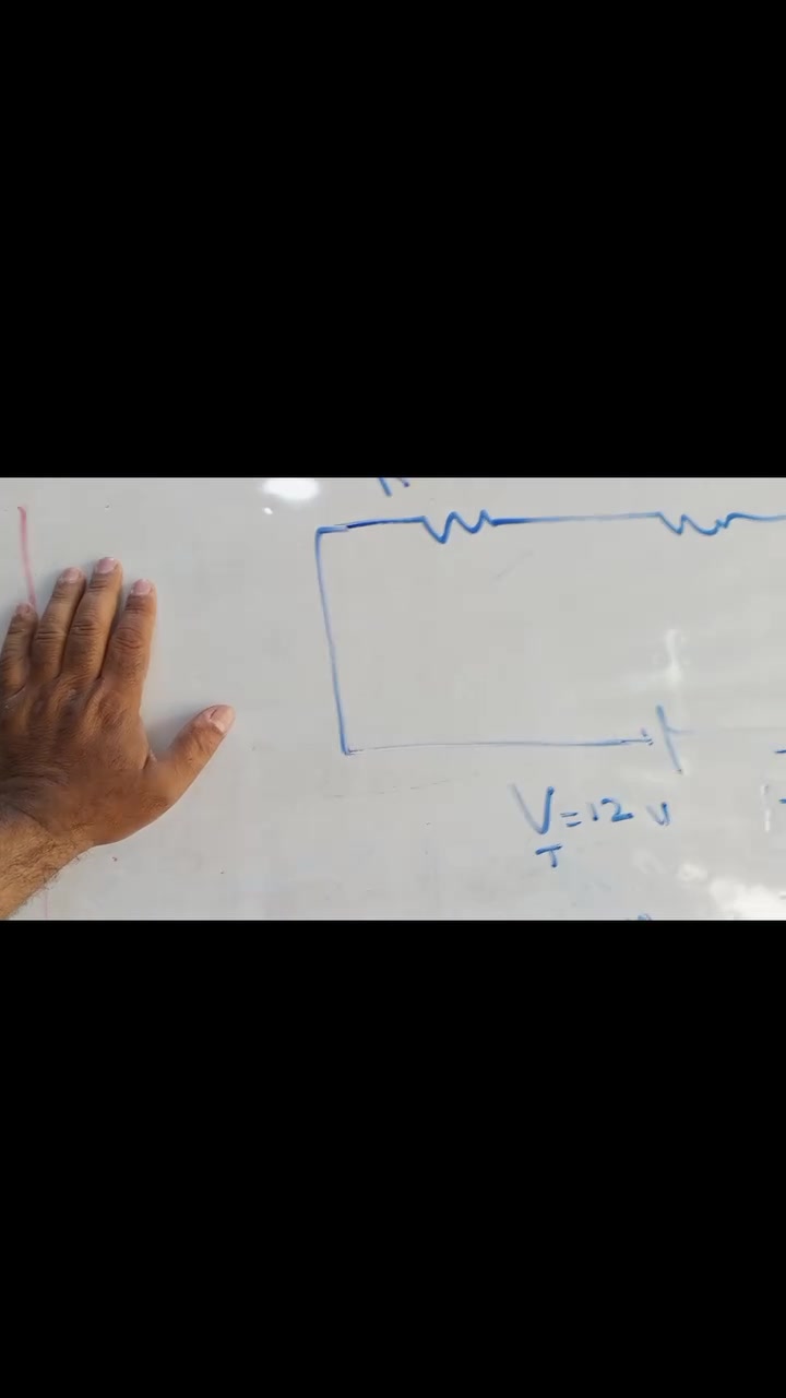 كل الود والاحترام الى طلاب منطقتنا الحبيبه 
هذه شرح مساله تخص الفصل الثالث لماده الفيزياء للصف الثالث متوسط اجت بالسنوات الماضيه وراح نناقش الاخطاء اللي يتجنبها الطالب واللي يوقع بيها اغلب الطلاب 
تحياتي استاذ مهدي اي استفسار 
متواجد بقاعه انور الدراسيه علما ان هناك مراجعة الكتاب   مجانيه ،👈👈مجانيه لطلاب الصف الثالث متوسط لماده الفيزياء 
ما عليكم سوى الاتصال على ارقامي
***********
***********
