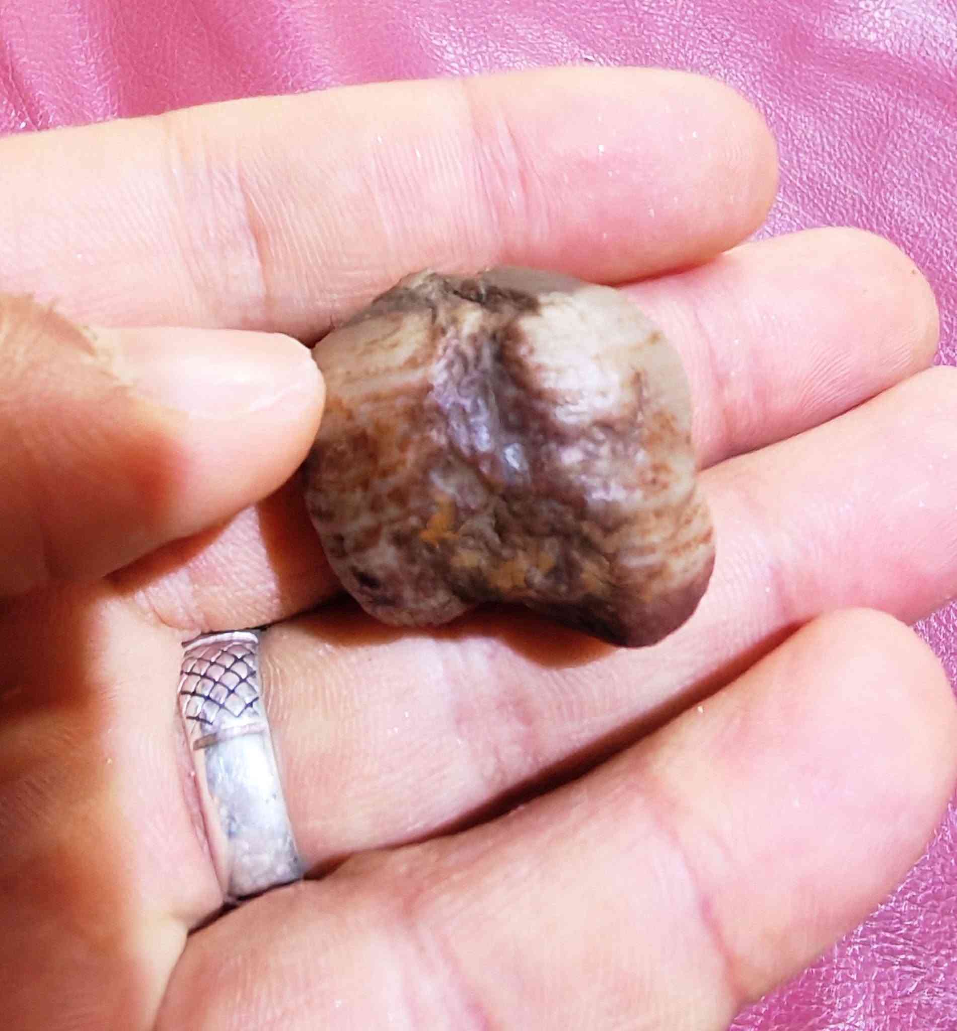 واضح بالصور كلها قديم وطاقة عاليه حجر خام اقتناء شخصي معتني بي ومتنظف من الطاقات السلبيه
مكاني كربلاء ومتوفر توصيل


**إذا كنت صاحب هذا الإعلان وتريد حذفه لأي سبب، رجاءا أرسل رسالة إلى الدعم الفني**