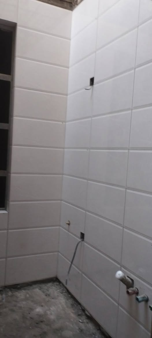 سلام عليكم خلفة سيراميك ومرمر  ارضية وجدران تميم صحيات بغداد متفرغ حالياً ***********
