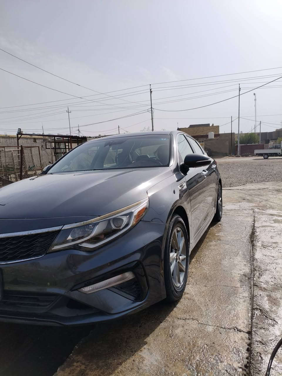 السلام عليكم للبيع فقط كيا وبتيما وارد امريكي بيه 3 قطع ماشيه 83 الف قابل للزياده رقم بغداد بسمي مكاني بابل السعر 128$  واتساب ***********
