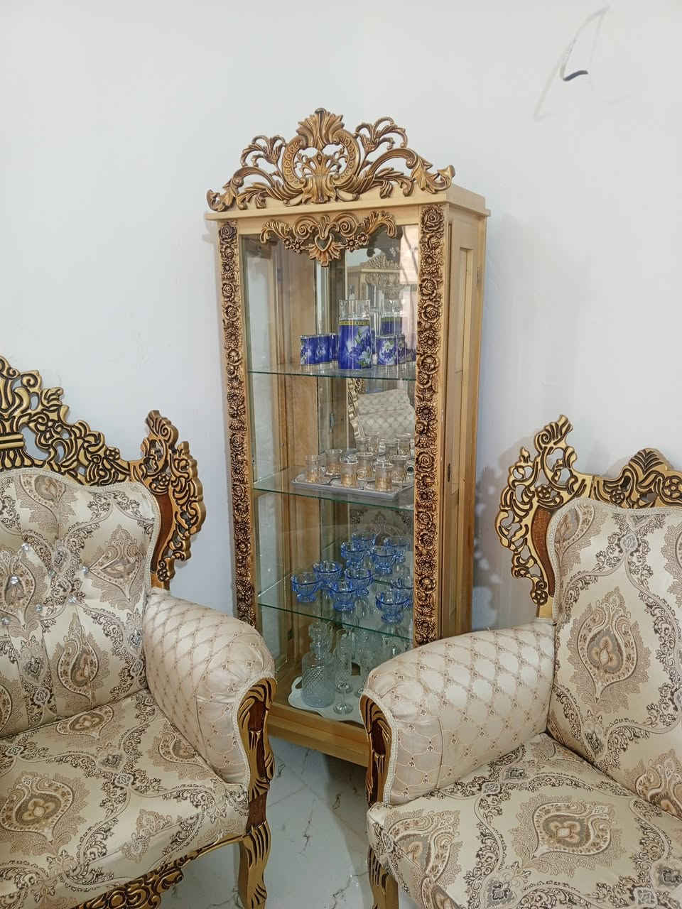 تخم للبيع مستعمل
10 مقاعد 
3 طبلة صغير 1 كبير
2 فاترينة


**إذا كنت صاحب هذا الإعلان وتريد حذفه لأي سبب، رجاءا أرسل رسالة إلى الدعم الفني**