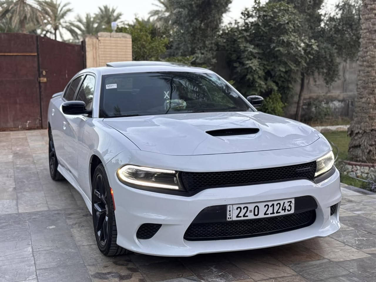 DODGE CHARGER   GT 2023
               
سعة المحرك :- 3.6vvt
المسافة المقطوعه :- 16000mi 
اللون :- ابيض  
 موديل :- 2023  
 
الموصفات

شاشه كبيره 
فتحة سقف
فرش مخمل  اسود 
كراسي كهرباء    
تشغيل عن بعد
حساس خلفي 
تحكم سرعه 
 
والمزيد من الاضافات 
 
🚗🚗   حادث السياره بنيد بارد فقط  🚗🚗

******
للاستفسار
***********
***********
