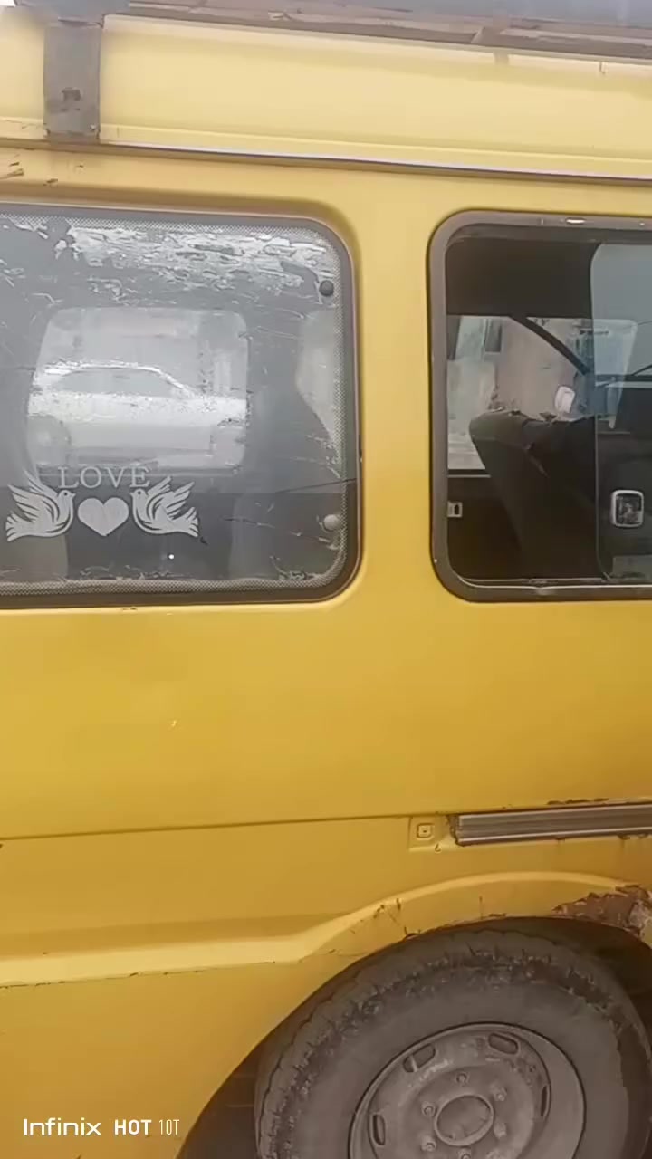 سلام عليكم شباب عندي هاي اسيا البيع سياره يرادله ترتيب مكينه وكير واكسل خير من الله سعرهه 18 راعيهه موجود سياره مطلوبه هيئه وغرامات ينزلن من السعر مطلوبه 580  هاتف ***********
