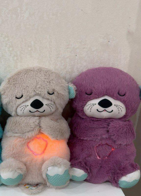 دمية الدب النائم 🧸❤️
دمية سوث اند سناجل اوتر دميه موسيقية مخملية للأطفال👶🏻 الرضع من براند فيشر برايس👶🏻 
اصلية درجة اولى 💯💯

✨​دمية على شكل حيوان الدب 

✨لهاية وموسيقية بحركة "التنفس"

 ✨للأطفال من سن الولادة فما فوق

​✨اكتشافًا حسيًا لتنشيط حواس الرؤية
 والسمع واللمس لدى طفلك

✨​تحاكي الدمية على شكل دب 

✨✨الحركة الإيقاعية للتنفس لتهدئة طفلك بشكل طبيعي

✨​قابلة للتخصيص مع ما يصل إلى 30 دقيقة من الموسيقى والأصوات

، ✨والتحكم في مستوى الصوت، والأضواء الخافتة

✨​أقمشة فائقة النعومة؛ يمكن غسلها

 ✨يغسل في الغسالة مع إزالة الإلكترونيات

✨الباقي فقط اللون البنفسجي 🟣

السعر١٥  الف 
🚘يوجد خدمة توصيل لجميع محافظات العراق ٤ الاف🚘


**إذا كنت صاحب هذا الإعلان وتريد حذفه لأي سبب، رجاءا أرسل رسالة إلى الدعم الفني**