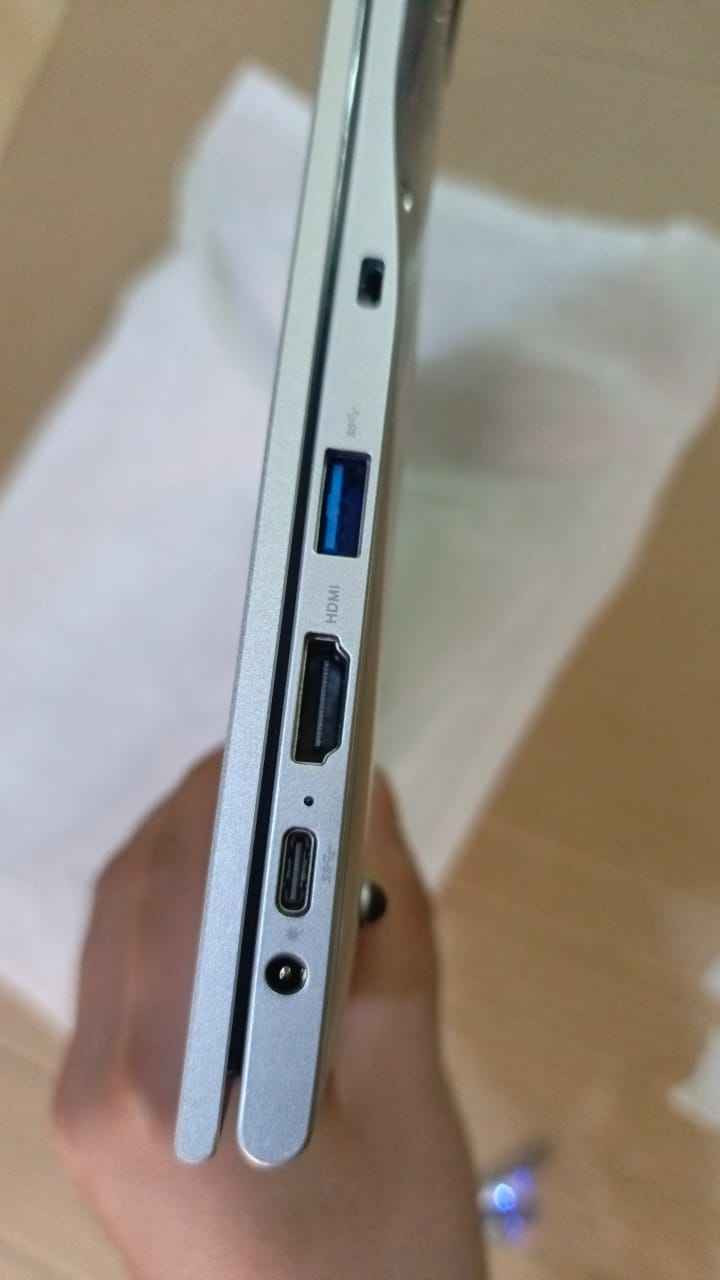 Cpu : i9 11900H
Gpu : intel UHD 750 in side cpu X
Ram : 32 gb ddr4 3200
M.2 ssd 1t 
Color Gray silver
Power 100 w 
Monitor 2k 15.6
الاضافة إلى ماوس وباد وطبقة حماية للكيبورد وشاحنة ١٠٠ واط والجهاز جديد وشغال ١٠٠% والسعر ٩٧٠ ألف عمارة, ميسان


**إذا كنت صاحب هذا الإعلان وتريد حذفه لأي سبب، رجاءا أرسل رسالة إلى الدعم الفني**