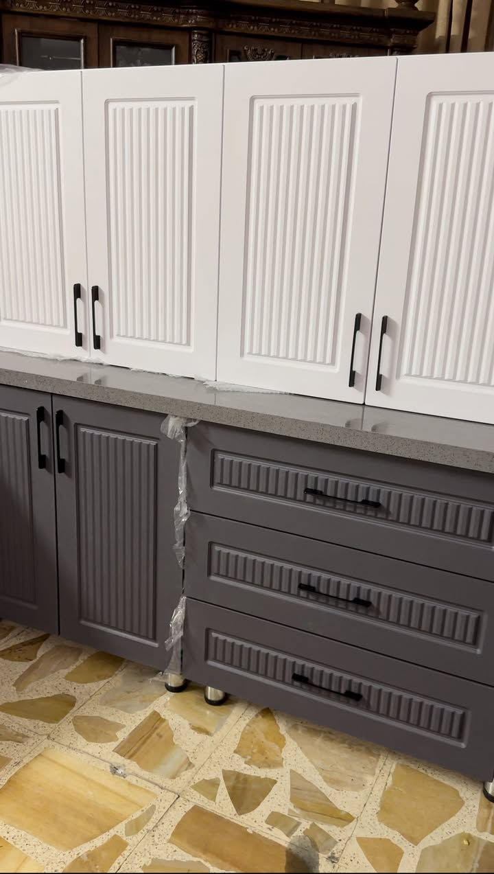 كاونتر تفصال قياس مترين ونص وسنك متر ونص 
عنواني بغداد المنصور 
للاستفسار الاتصال 
***********
