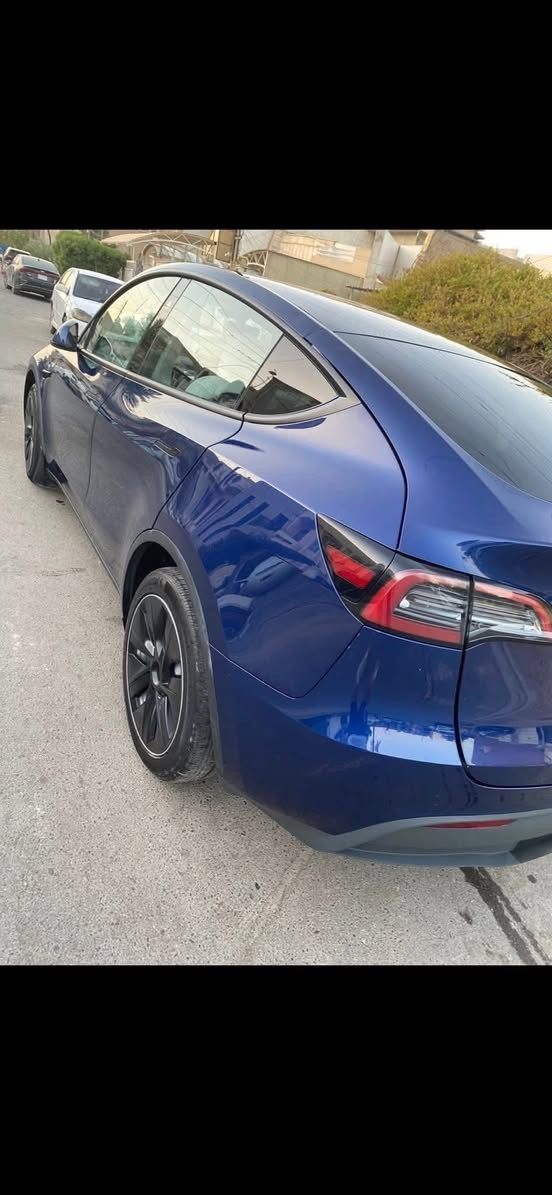 تيسلا موديلduall motor Long range Y 

2023

لونك رينج دوال ماتور

ماشيه 30 الف 

السياره اونلاين وجماعة التسلا يعرفون شنو يعني اونلاين 

تمشي 500-550كيلو بالشحن

انصبغ بيها جاملغين وجايبلها بابين نفس اللون

السعر 187 ورقه

التواصل على *********** واتس اب 

اخوان صور الحادث موجود من ضمن الصور
