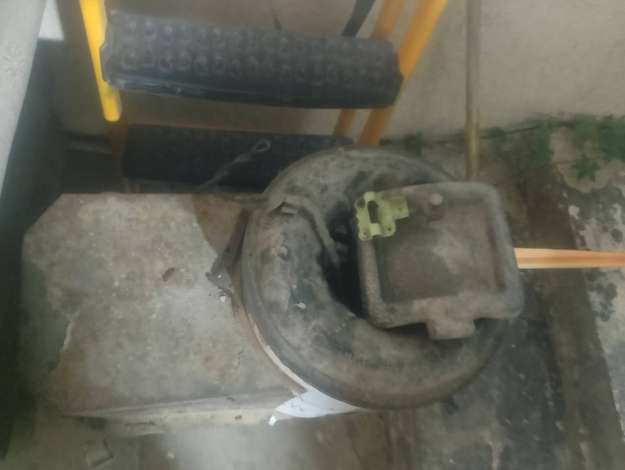 للبيع السعر 200 الف مكاني بالحله قرب المركز ***********
