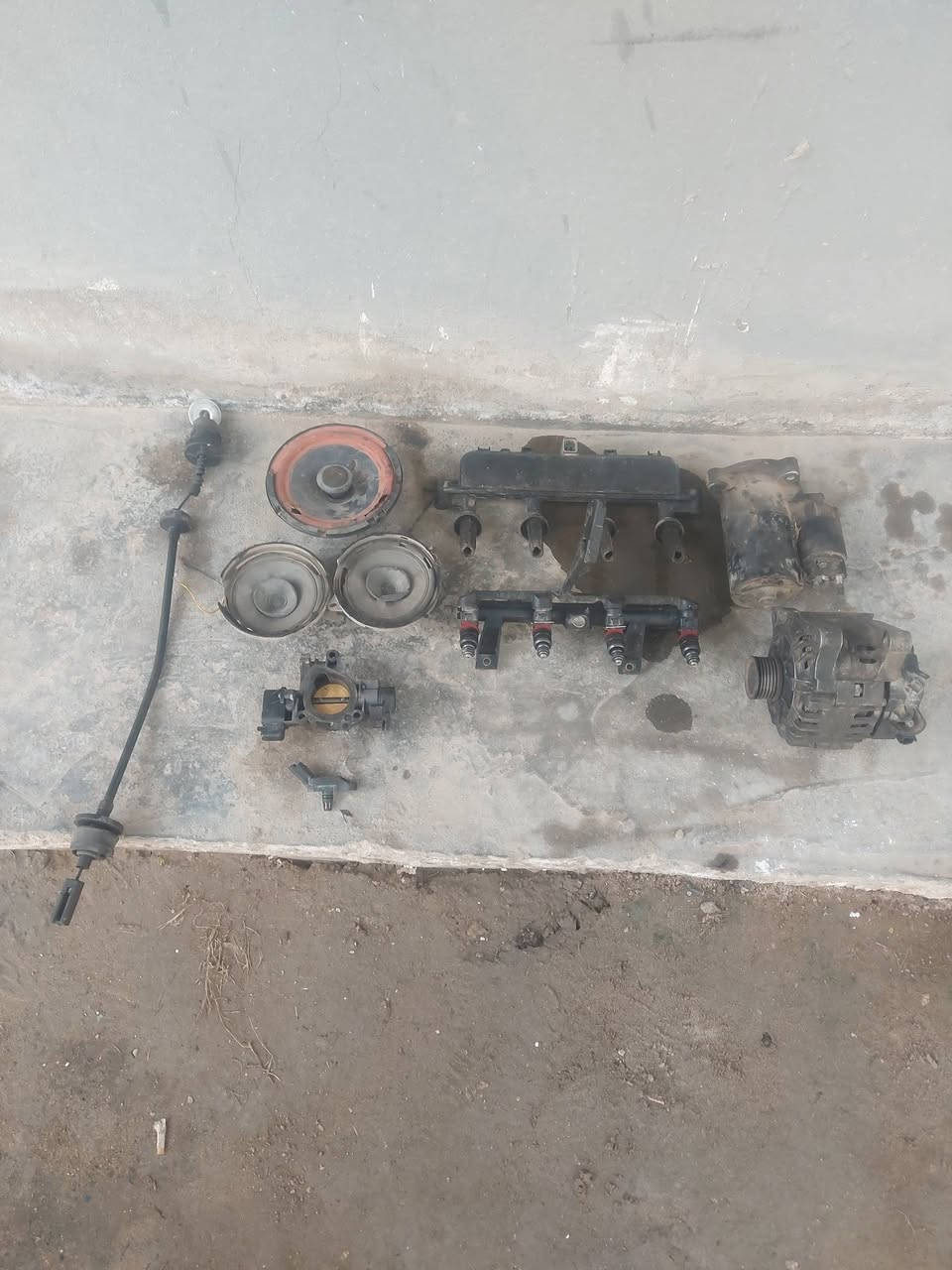 سلام عليكم
غراض مال بيجو 306 
كلهن شغلات وعل فحص 
كلمن وسعر اتصل وتدلل 
***********
