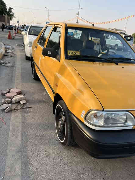 السلام عليك سايبه مديل 19 سياره جاهزه عله آخر حبايه كلشي مناقصه لأضربه ولا صبغ فقط بارد بخشم الجاملق والباب شويه مكينه كير خير من الله ترايك وين ميعجبك هيه وغرامه مصفره كلشي ماعليه رقم انكليزي غرفته بالجيس لا خاس ولا شي بيه مراوس فقط مراوس فقط 

***********
