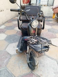 دراجه شحن 3 تايارت للبيع شغاله مابيه شي كهربائيات شغاله مكاني بغداد ال...