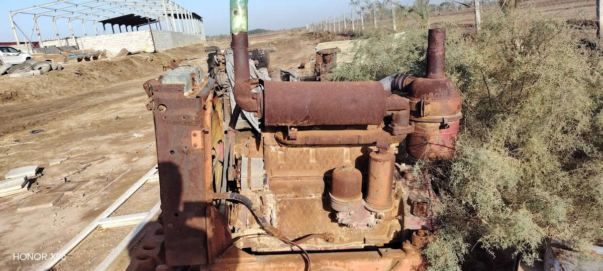 محرك روسي دي تي مع خنزيرة 12×10عراقيه للبيع ***********
