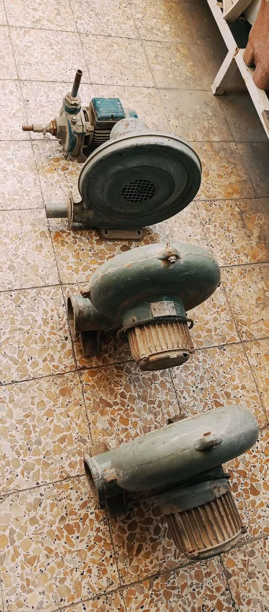 من رخصة الادمن ، هذا بلاور هوى عدد ٣ وماطور مي ( للبيع) مستعملات ولكن شغالات بشكل ممتاز ، للي محتاجهن وحابب ياخذهن سعرهن كلهن ب (٢٥٠) الف
للتواصل : 
***********
من رخصة الادمن ، هذا بلاور هوى عدد ٣ وماطور مي ( للبيع) مستعملات ولكن شغالات بشكل ممتاز ، للي محتاجهن وحابب ياخذهن سعرهن كلهن ب (٢٥٠) الف
