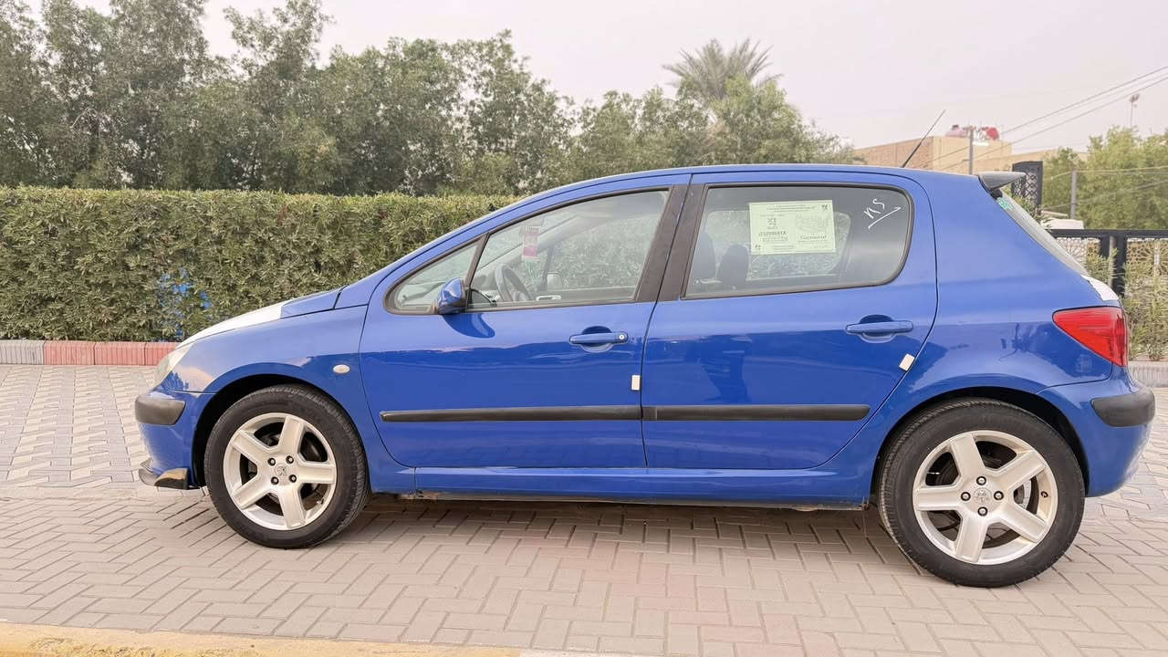 سلام عليكم بيجو 2005 فرنسي بيها بس دعاميات صبغ كير مكينه مكفولات صدر امامي خلفي جديد تخم تاير جديد شرط السونار السياره جديده احلى من الصور 
السعر 57 وبيها مجال مكاني شهداء البياع
***********
