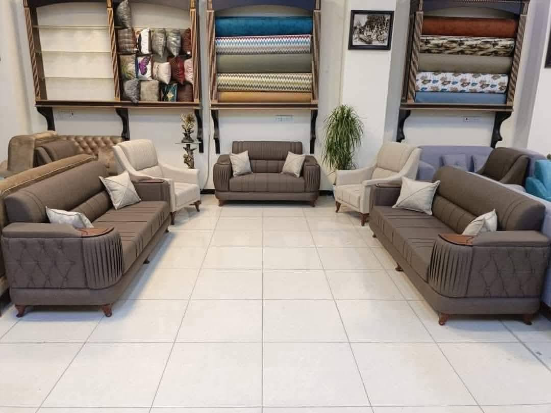 عروضنا بمناسبه (شهر رمضان الكريم) 🇹🇷 ب 600 الف 🇹🇷
🇹🇷الدزاينات التركية يمنة وبس🇹🇷
تخم كامل 10 مقعد 5 قطع
🇮🇶شغلنه يختلف عن غيرنة 🇮🇶 
     🎁مع هدية 8 كوشات مع سيت طبلات ثلاثية 🎁

 10 مقاعـــــــد 
 قنفه ثلاثيه عدد 2
قنفه ثنائيه عدد 1
كرسي عدد 2
💗💗💗💗💗
🛋مواصفات التخم🛋
مقعد بلوك اسود  16 ملم
خشب جام روسي
اسفنج مميز ضغط عالي 7 سم
قماش قديفة او وتر بروف او كتان 
حسب طلب الزبون 
ارجل التخم عظم عاج ضد الكسر او ارجل حديد او ارجل خشب حسب طلب الزبون 

ضمان لمدة سنتين كامله صيانة داخل المعمل
الفحص امام المندوب
 
التوصيل متوفر بغداد وكل المحافظات العراق  

متوفر توصيل داخل بغداد والى جميع المحافظات بأسعار مناسبة 
للاستفسار الاتصال على الرقم
‏‪***********‬‏
اتصال او واتساب 

العنوان
  صلاح الدين قضاء بلد 
ملاحظة / التجهيز جملة ومفرد
والعرض لفترة محدودة ..
ملاحظة / لا يحق للزبون رفض الطلب بعد التثبيت ..
