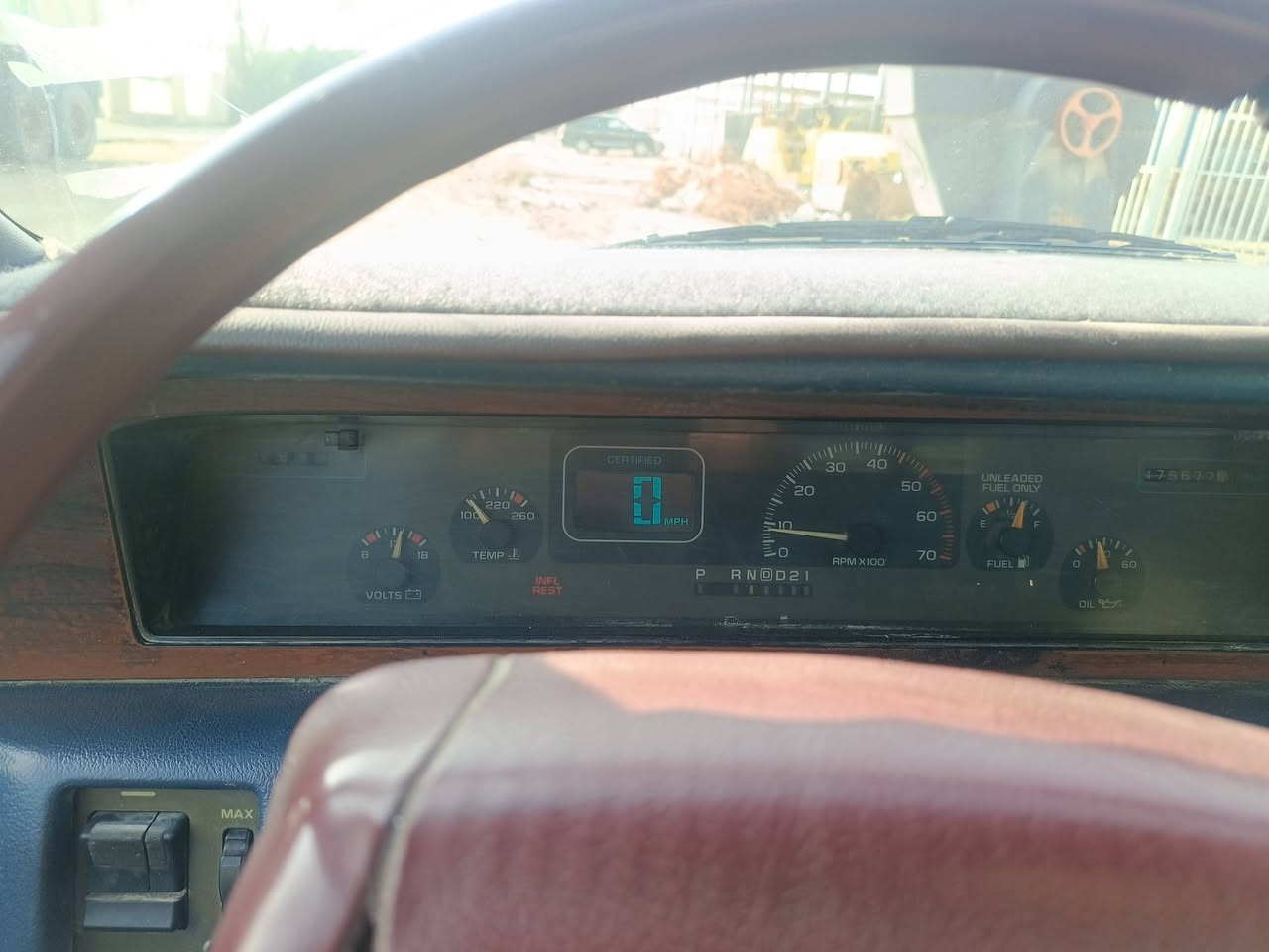 للبيع دولفين ٩٣مكينه ٦استره حداديه كهربائيات تبريد كله جديد مكان سماوة سعر ٤٢,,,***********
