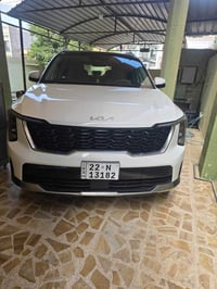 سورنتو للبيع موديل 2025 ماشيه 33 الف  السعر 300 وبيها مجال مكفوله  الا...