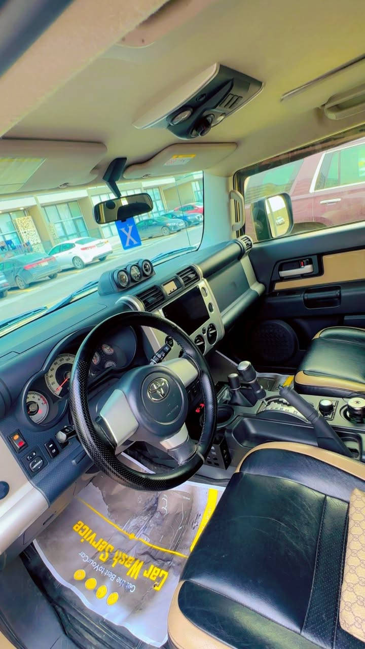 السلام عليكم
Fj 2017 خليجي 
فول مواصفات 
دبل تانكي 
دفلوك حساسات كامره خلفيه
كير محرك وصبغ وحتى من البارد مكفول 
السيارة رقم اربيل بااسمي والسيارة جديدة اي نقص مابيه 
السعر 28.000$
رقم الهاتف ***********
