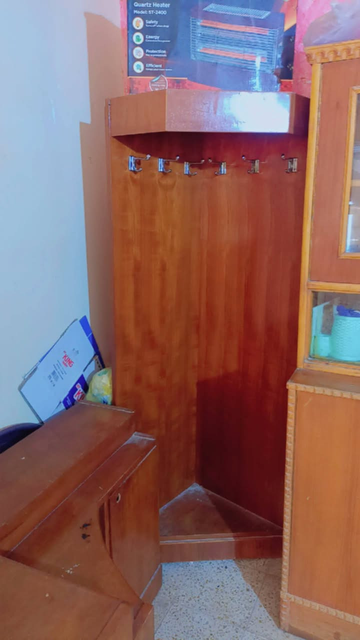 السلام عليكم غرفه للبيع ٦باب صاج نظيفه ظهر جرجوبه
العنوان كاطون الرازي 
السعر 750بيه مجال
الاستفسار عن الرقم ***********
